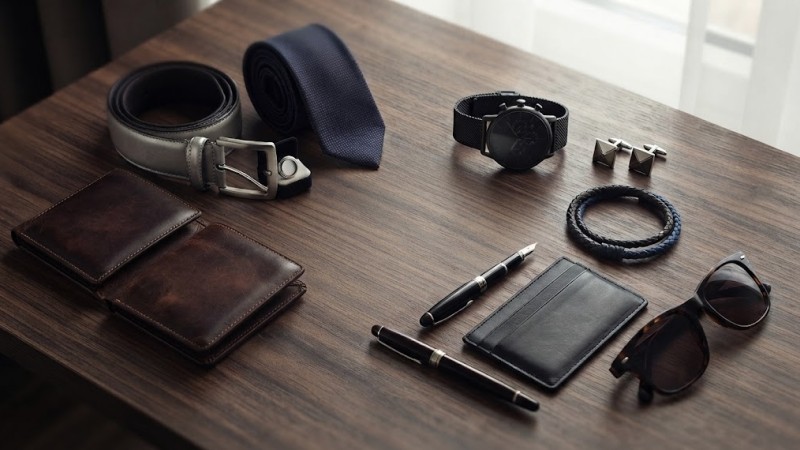 Clasic vs. tendințe: ce rămâne în accesoriile pentru bărbați