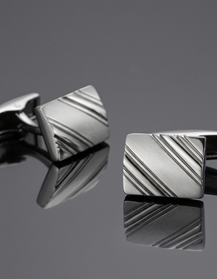 Rectangular Cufflinks with Diagonal Grooves